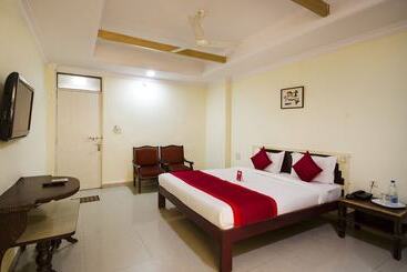 호텔 Oyo Rooms Near Dilsukh Nagar Bus Stop