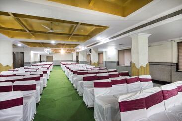 호텔 Oyo Rooms Near Dilsukh Nagar Bus Stop