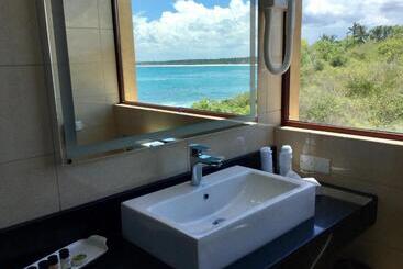 هتل Sooriya Resort & Spa