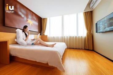Iu Hotel Changsha Yuanjialing Subway Station East Jiefang Road Laohuatian