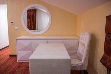 Santa Quaranta Premium Resort