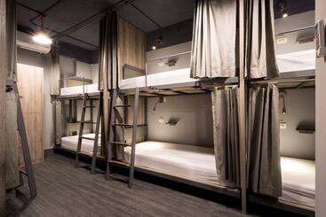 Taipei Travelers International Hostel