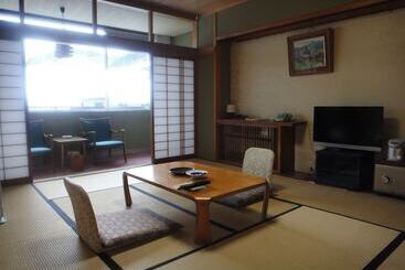 Asahiya Ryokan