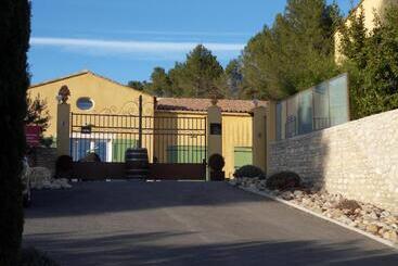 צימר Domaine De L Olibaou