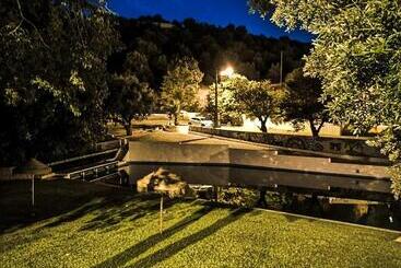 تختخواب و صبحانه Termas Da Sulfurea