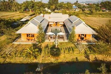 تختخواب و صبحانه The Wes Village, Incl Free Breakfast & 100 Thb Food Gift