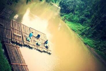 تختخواب و صبحانه The Wes Village, Incl Free Breakfast & 100 Thb Food Gift