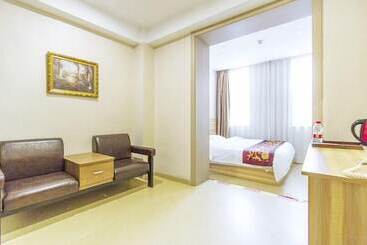 هتل Center Of City Creo