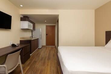 هتل Extended Suites Mexicali Cataviña