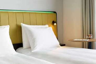 هتل Park Inn By Radisson Hasselt
