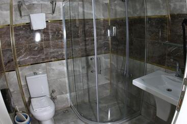 هتل Sehri̇ Zade Yalisi