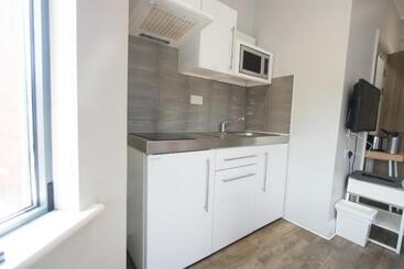 هتل Westciti Caroco Apart