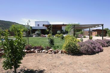 تختخواب و صبحانه Callihue Lodge