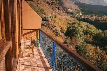 تختخواب و صبحانه Riad Atlas 4 Seasons