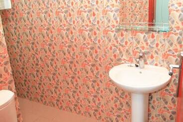 Flat Hotel Kandolo Gombe