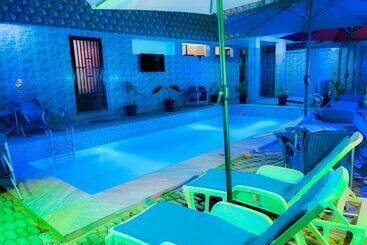 Flat Hotel Kandolo Gombe