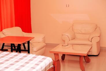 Flat Hotel Kandolo Gombe