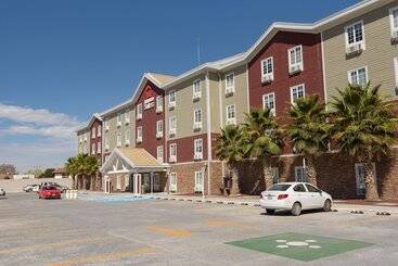 هتل Extended Suites Tijuana Macroplaza
