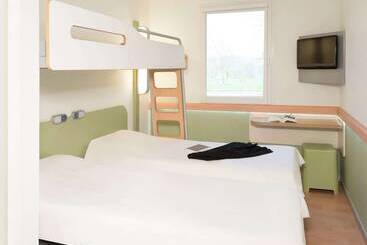 هتل Ibis Budget Lons Le Saunier