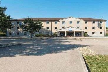 هتل Ibis Budget Lons Le Saunier