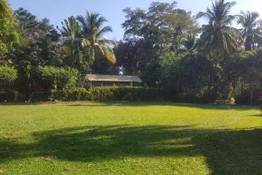 هتل La Colonia