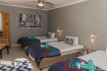 هتل Out Of Africa Town Lodge
