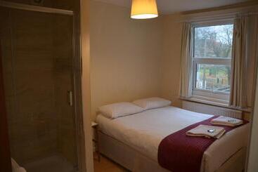 تختخواب و صبحانه Lady Hamilton Inn