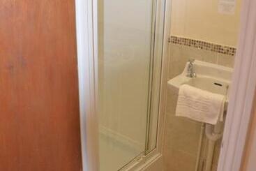 تختخواب و صبحانه Lady Hamilton Inn