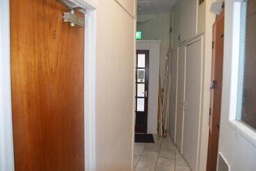 تختخواب و صبحانه Lady Hamilton Inn