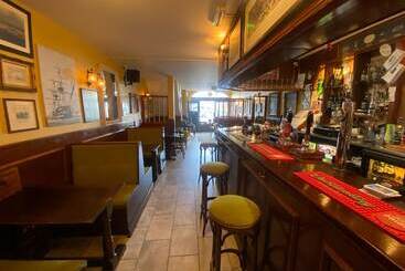 تختخواب و صبحانه Lady Hamilton Inn