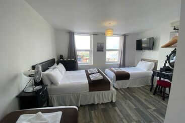 تختخواب و صبحانه Lady Hamilton Inn