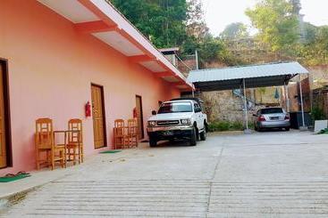 Pinlon Pann Motel