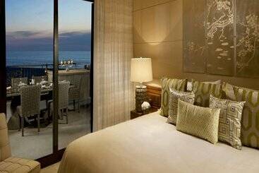 استراحتگاه Grand Solmar The Residences