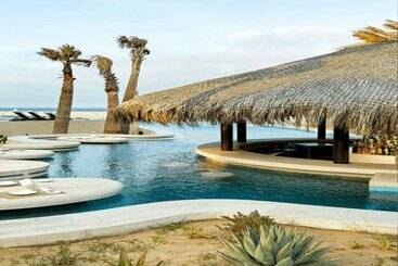 استراحتگاه Grand Solmar The Residences