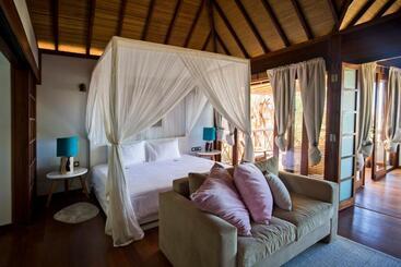 استراحتگاه Sentidos Beach Retreat