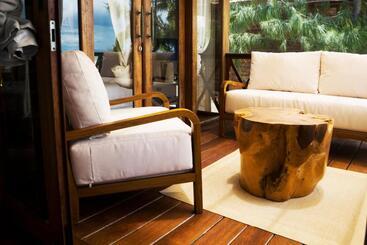 استراحتگاه Sentidos Beach Retreat