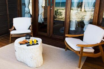 استراحتگاه Sentidos Beach Retreat