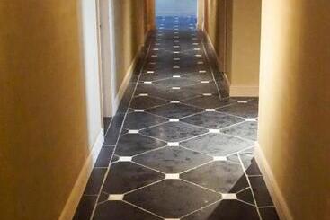 تختخواب و صبحانه Boutique Hotel De Brakelhoen