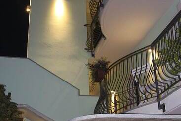 تختخواب و صبحانه Gruppo Luxe Domus Vigevano