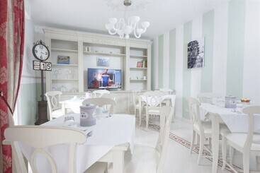 تختخواب و صبحانه Gruppo Luxe Domus Vigevano