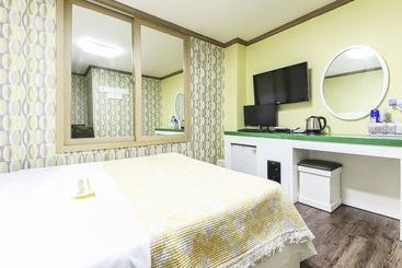 Dubai Motel