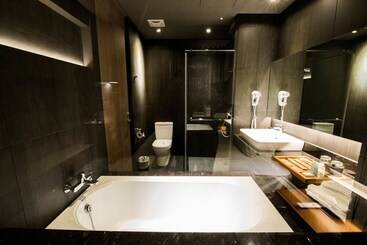 هتل Orient Luxury