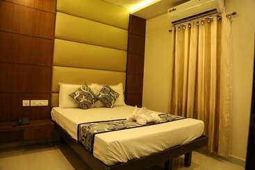 هتل Santhi Bhavan