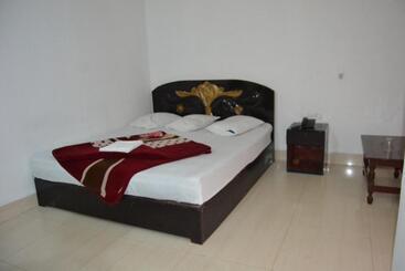 هتل Shams Plaza