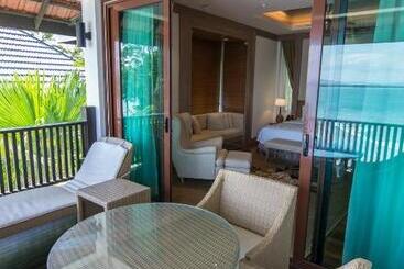 استراحتگاه Royale Chulan Cherating Villa