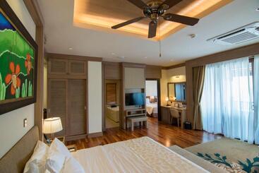 استراحتگاه Royale Chulan Cherating Villa