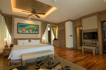 استراحتگاه Royale Chulan Cherating Villa