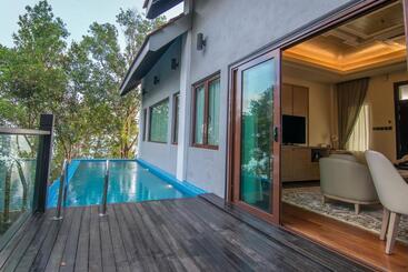 استراحتگاه Royale Chulan Cherating Villa