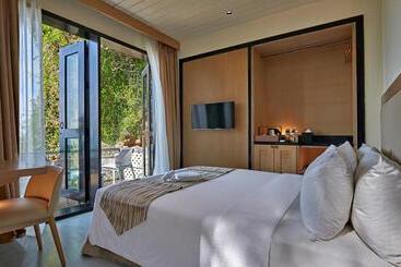 استراحتگاه Royale Chulan Cherating Villa