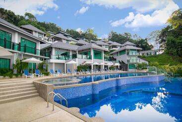 استراحتگاه Royale Chulan Cherating Villa